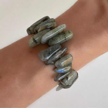 Labradorite Chip Bead Stretch Bracelet - T. Randall Jewelry