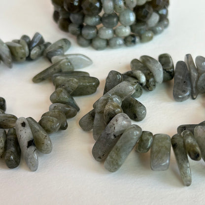 Labradorite Chip Bead Stretch Bracelet - T. Randall Jewelry